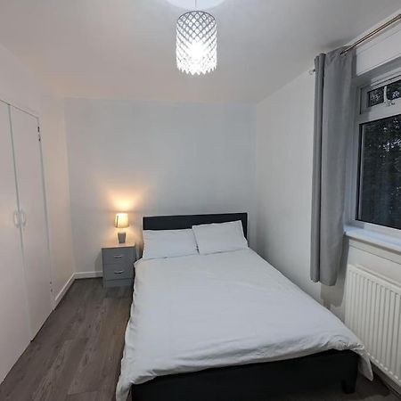 3 Bedroom Apartment Sleeps 8 에든버러 외부 사진